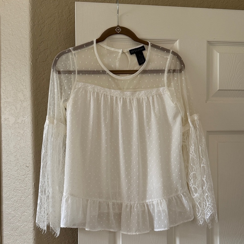 Lacy Beautiful long sleeve blouse
